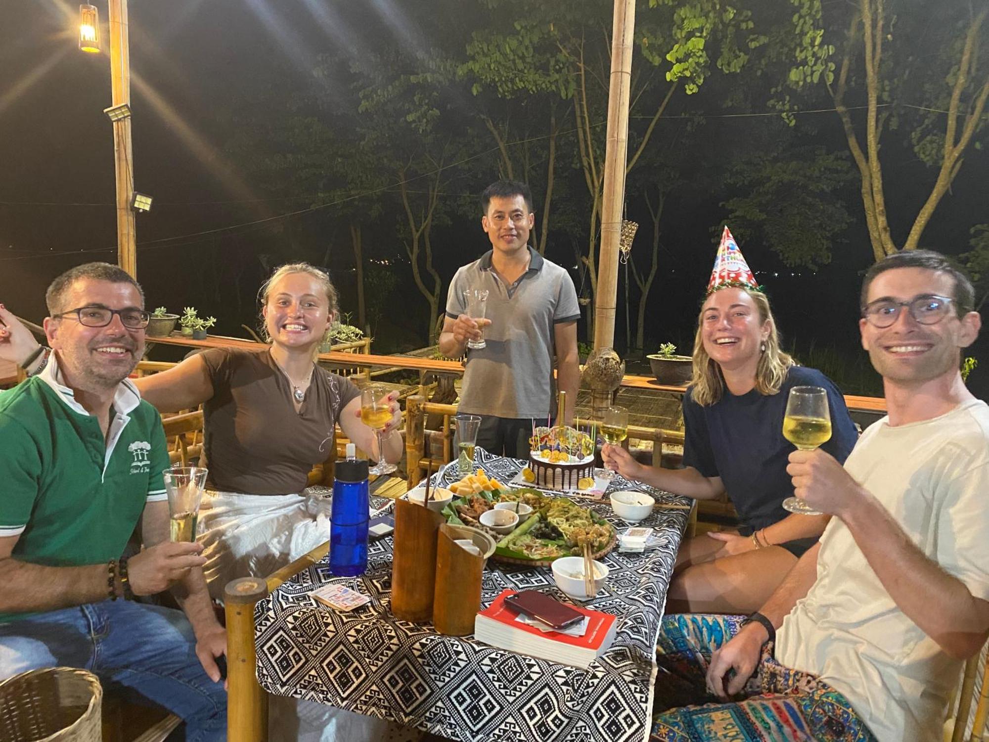 Truong Huy Homestay ماي تشاو المظهر الخارجي الصورة